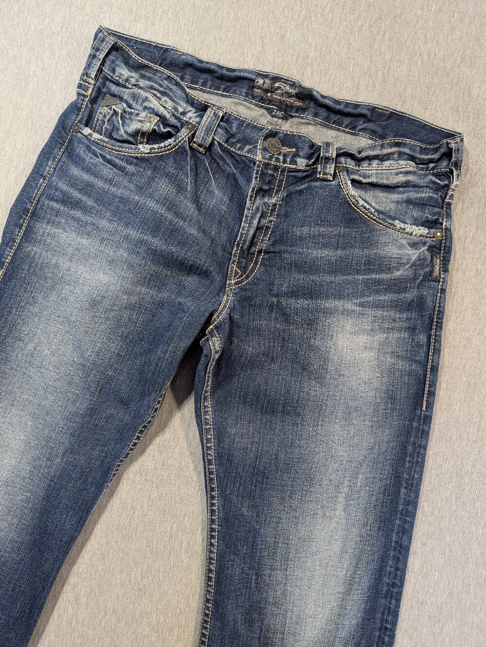 Silver Jeans Zac Men's 38 X 32 Distressed Blue Straight Leg